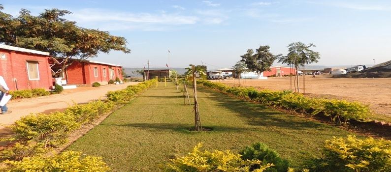 उपशा द्वारा प्रदेश में निर्मित राज्य राजमार्ग व उन पर स्थित आधुनिक सुविधाओं से सुसज्जित टोल प्लाज़ा की एक झलक / A glimpse of State Highways with modern toll plaza in the state constructed by UPSHA 